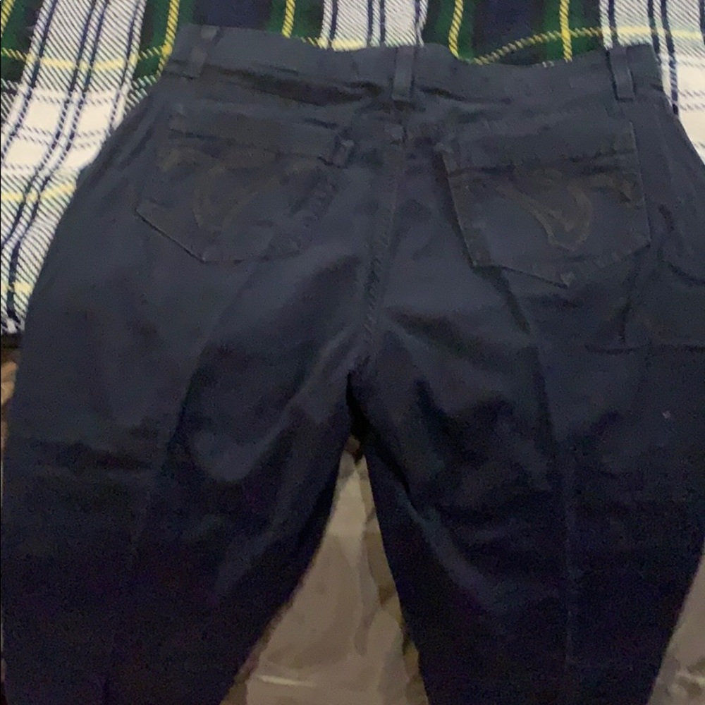 Capris - Picture 2 of 2